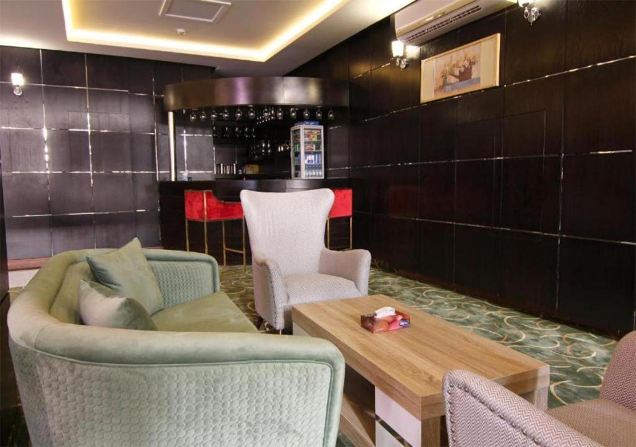 هذا منزلى الحمراء Riyad Extérieur photo