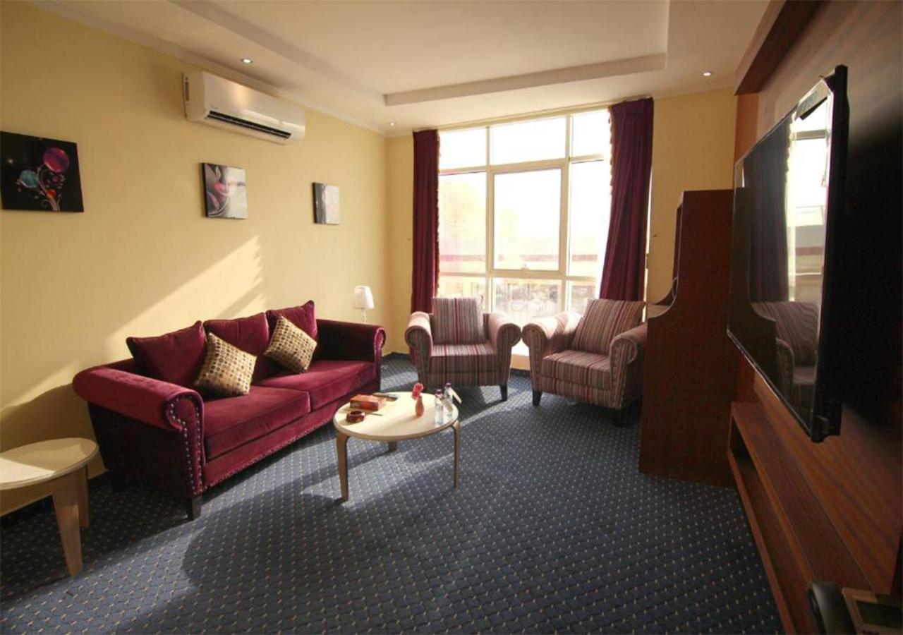 هذا منزلى الحمراء Riyad Extérieur photo