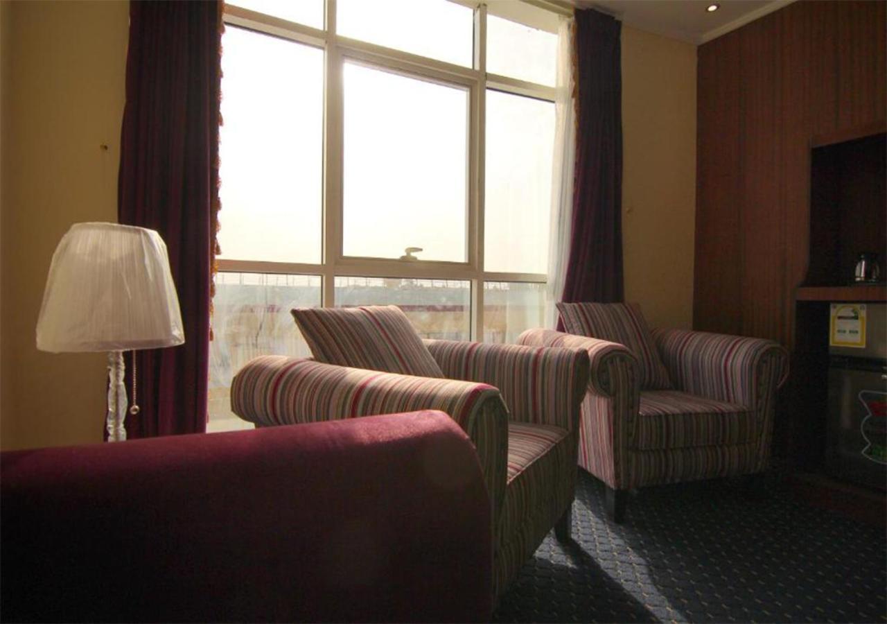 هذا منزلى الحمراء Riyad Extérieur photo