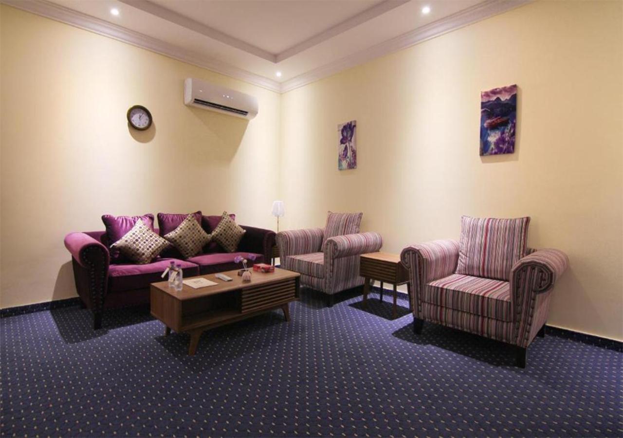 هذا منزلى الحمراء Riyad Extérieur photo