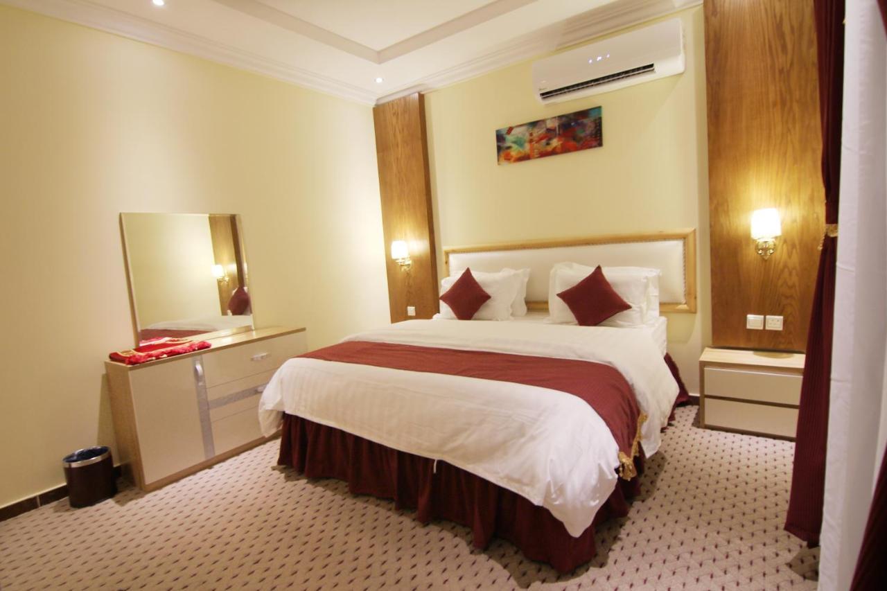 هذا منزلى الحمراء Riyad Extérieur photo